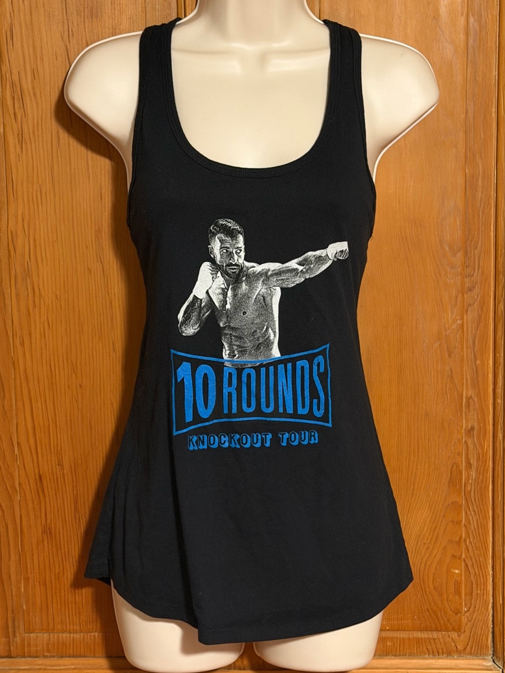 Beachbody 10 Rounds Knockout Tour Black Graphic Tank